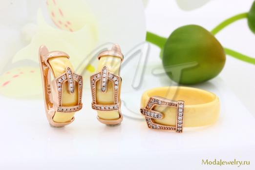 Серьги и кольцо пряжка керамика желтая CNS21916