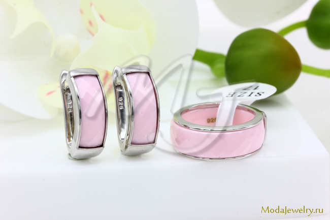 Серьги и кольцо керамика розовая с гранями CNS23478
