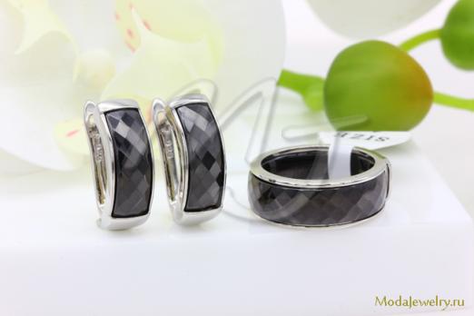 Серьги и кольцо керамика черная с гранями CNS23479
