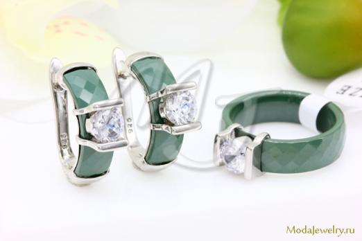 Серьги и кольцо керамика зеленая с огранкой CNS26094
