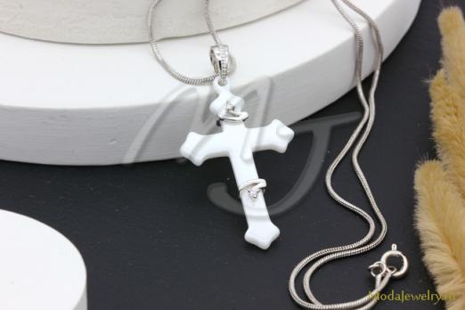 Крестик с белой керамикой CN31029